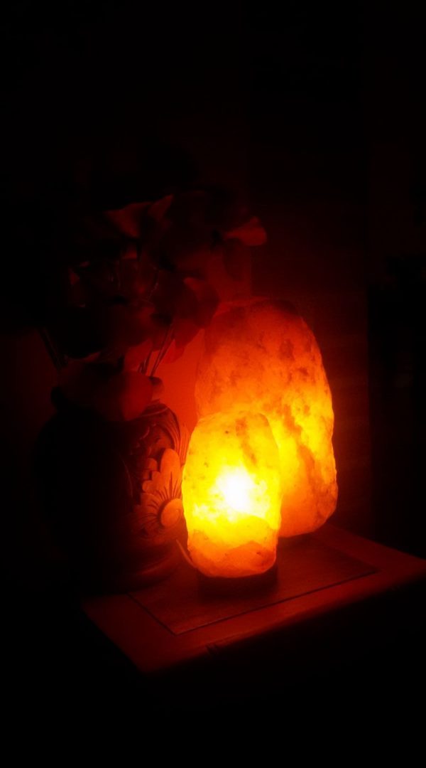 Lampada di sale dell'Himalaya con 7 colori mutevoli, luce notturna Usb a  forma di goccia lampade di sale di cristallo per l'arredamento della casa,  regali per le vacanze, lampadine a led +