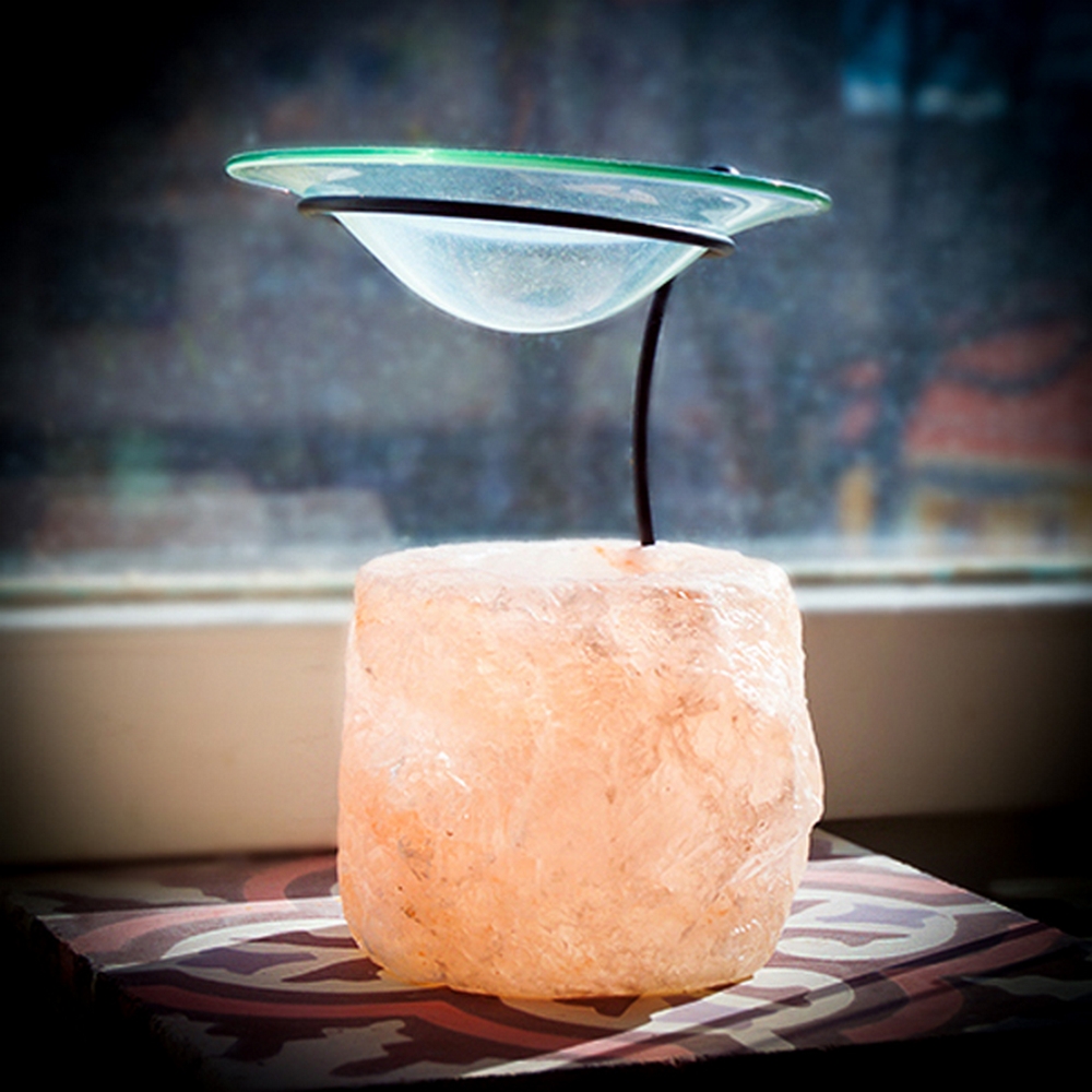 Foto principale Brucia essenze di Sale Himalayano Rosa grezzo 1,5 kg per lumini tea light con supporto in metallo e piattino in vetro