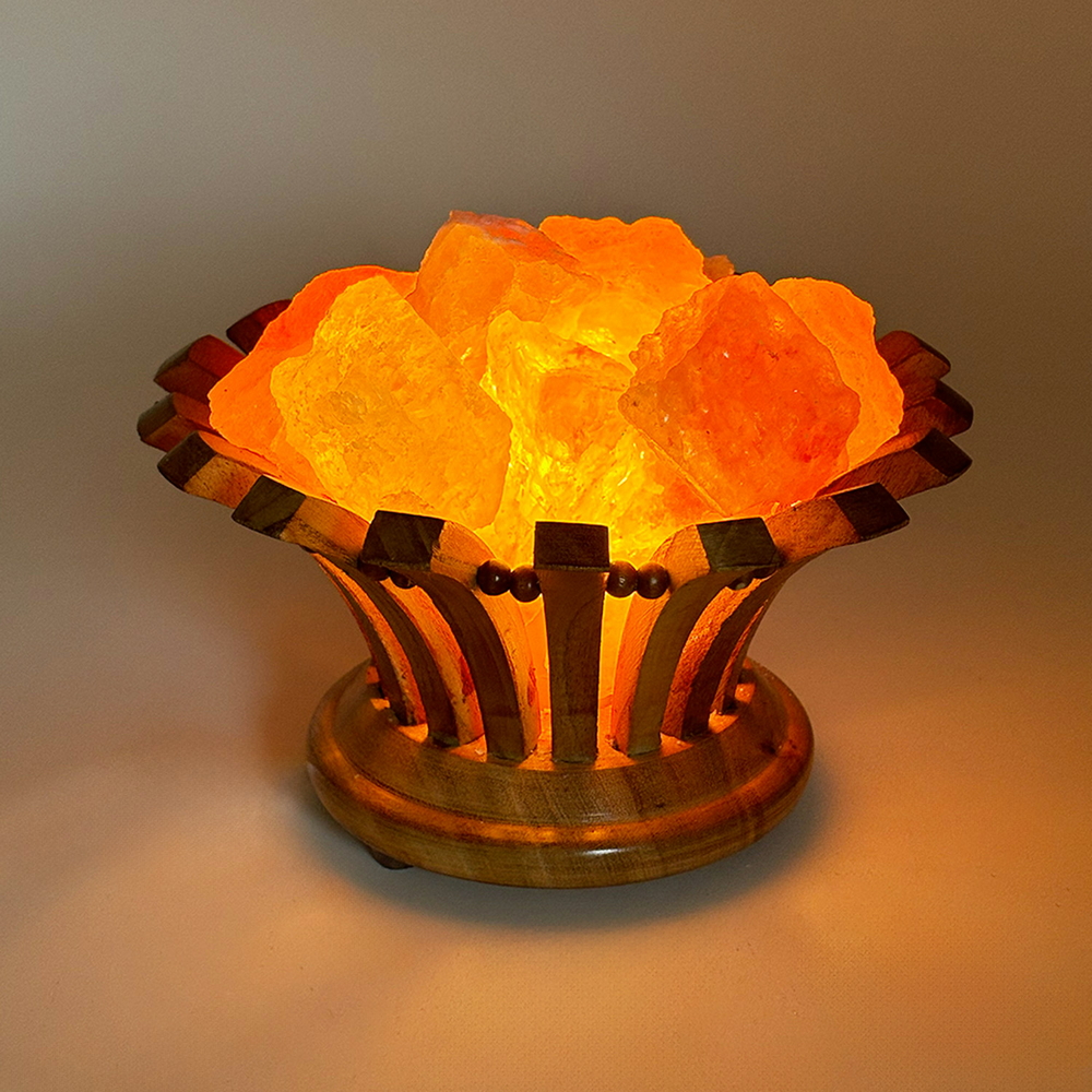 Foto principale Lampada di Sale Himalayano Rosa Braciere Fiore in legno con pezzotti 4 kg con luce calda