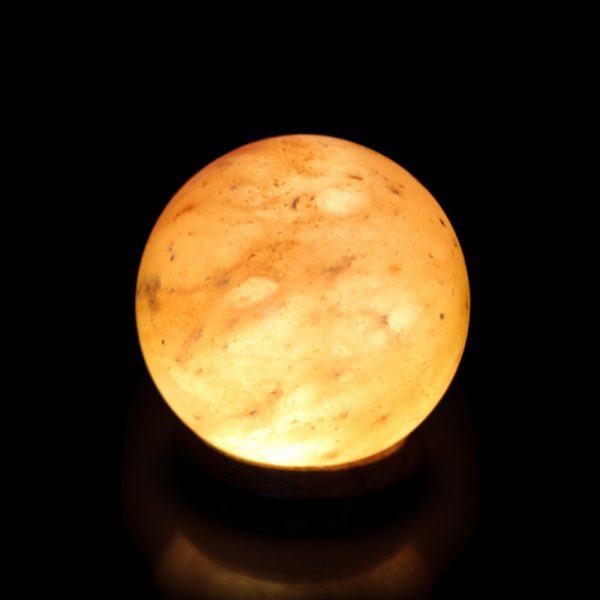 Foto principale Lampada di Sale Himalayano Rosa scolpita a forma di Sfera 3 kg con luce calda e base in legno