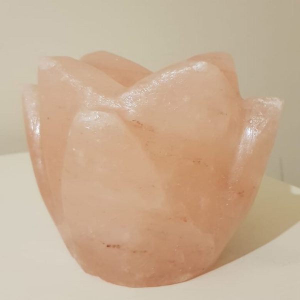 Foto principale Portacandela di Sale Himalayano Rosa scolpito a forma di Tulipano 750 g per lumini tea light